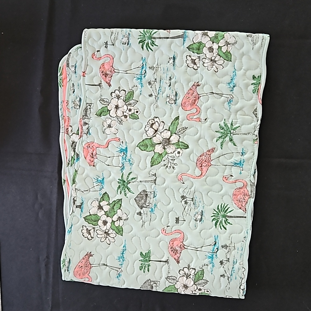 Tropical table runner - Picture 1 of 4